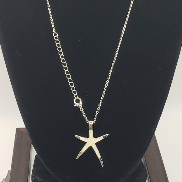 Silver Sparkly White Enamel Starfish Pendant Necklace - Picture 2 of 7
